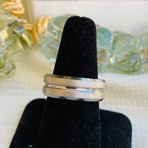 Tungsten Carbide Mens Ring Size 8.5